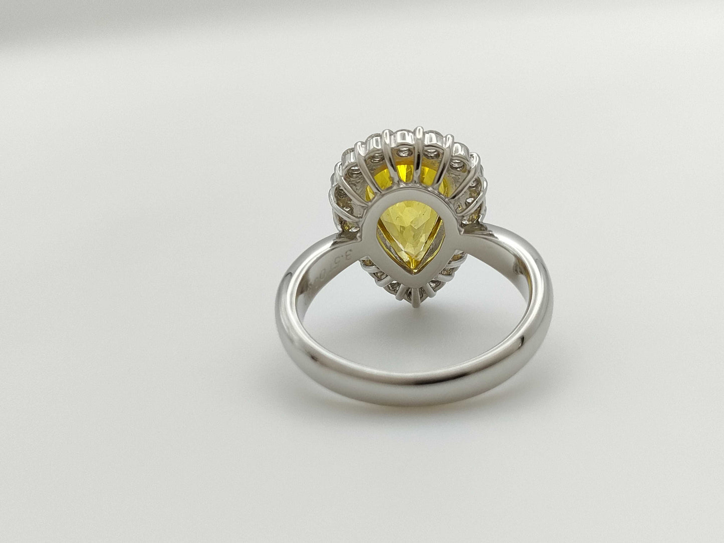 Colored Stone 3.51ct D0.62ct PT900 9.0g Ring