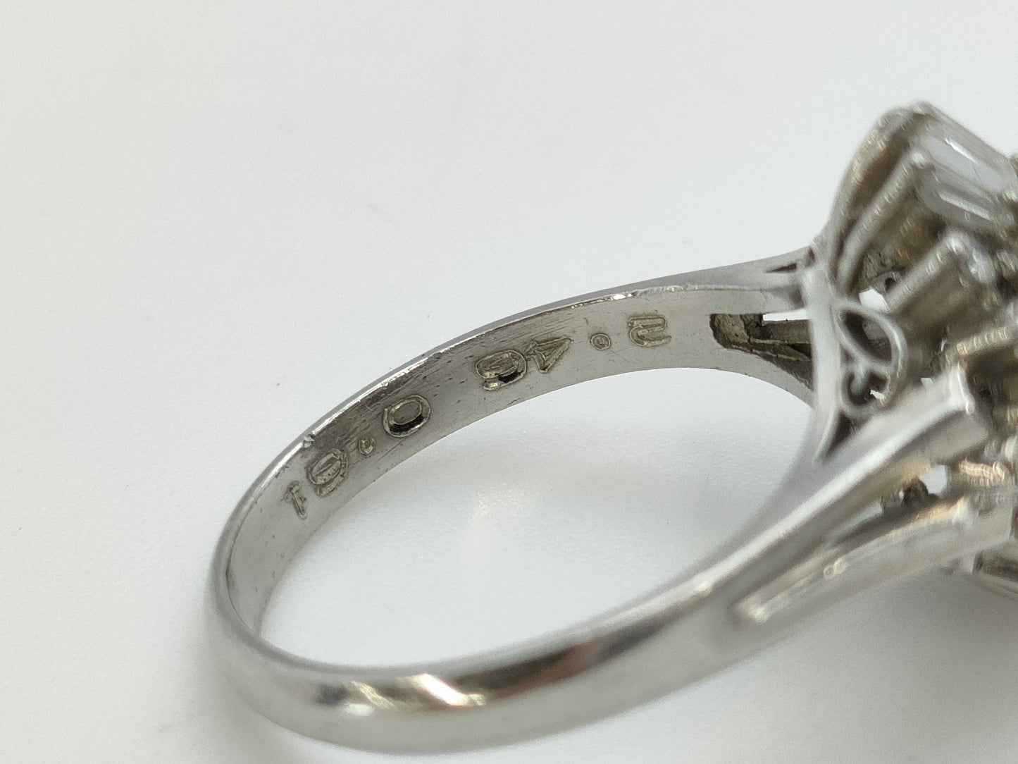 S2.46ct D0.61ct PT900 6.9g Ring