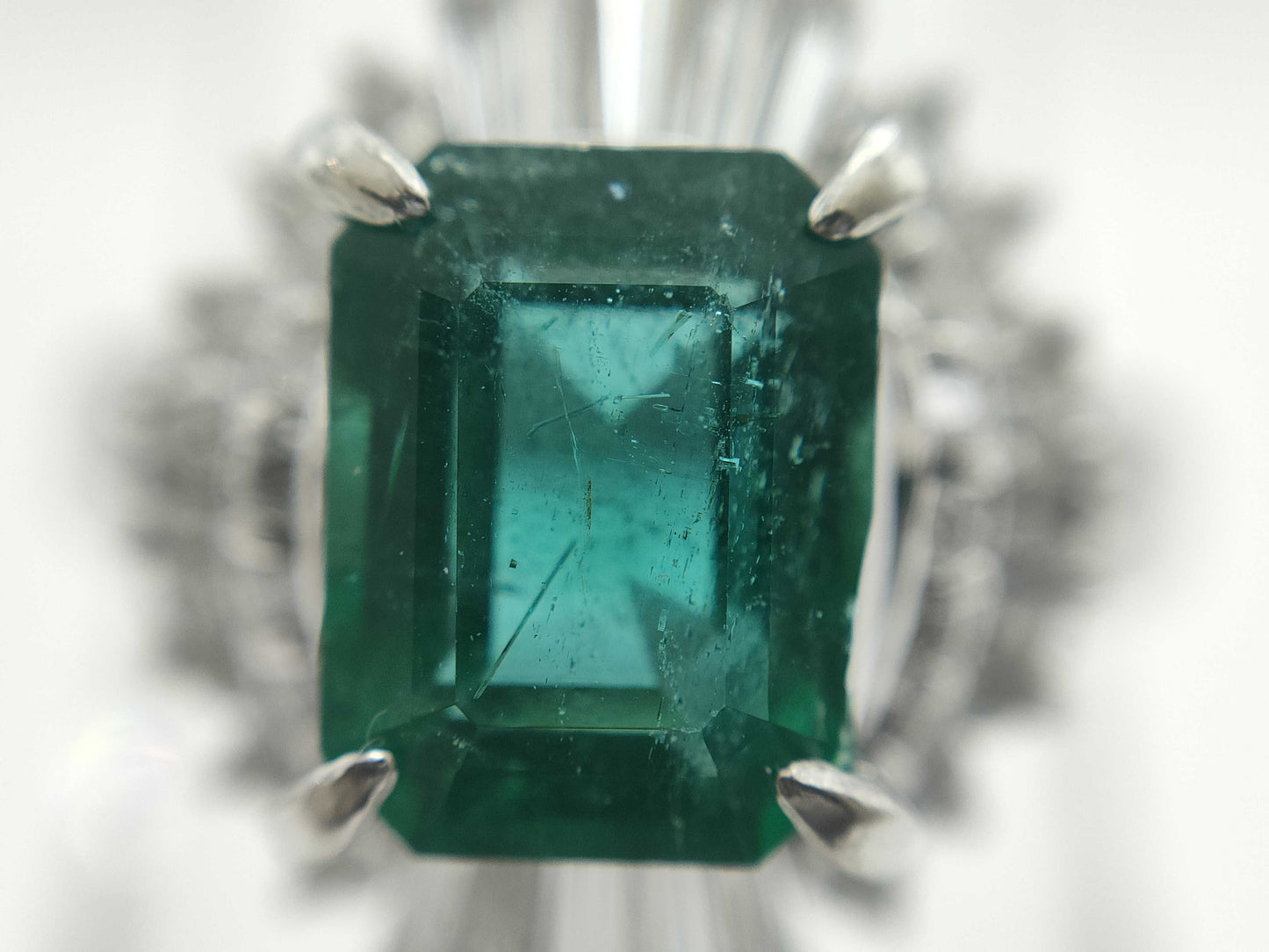 Emerald D0.70ct PT900 7.6g Ring