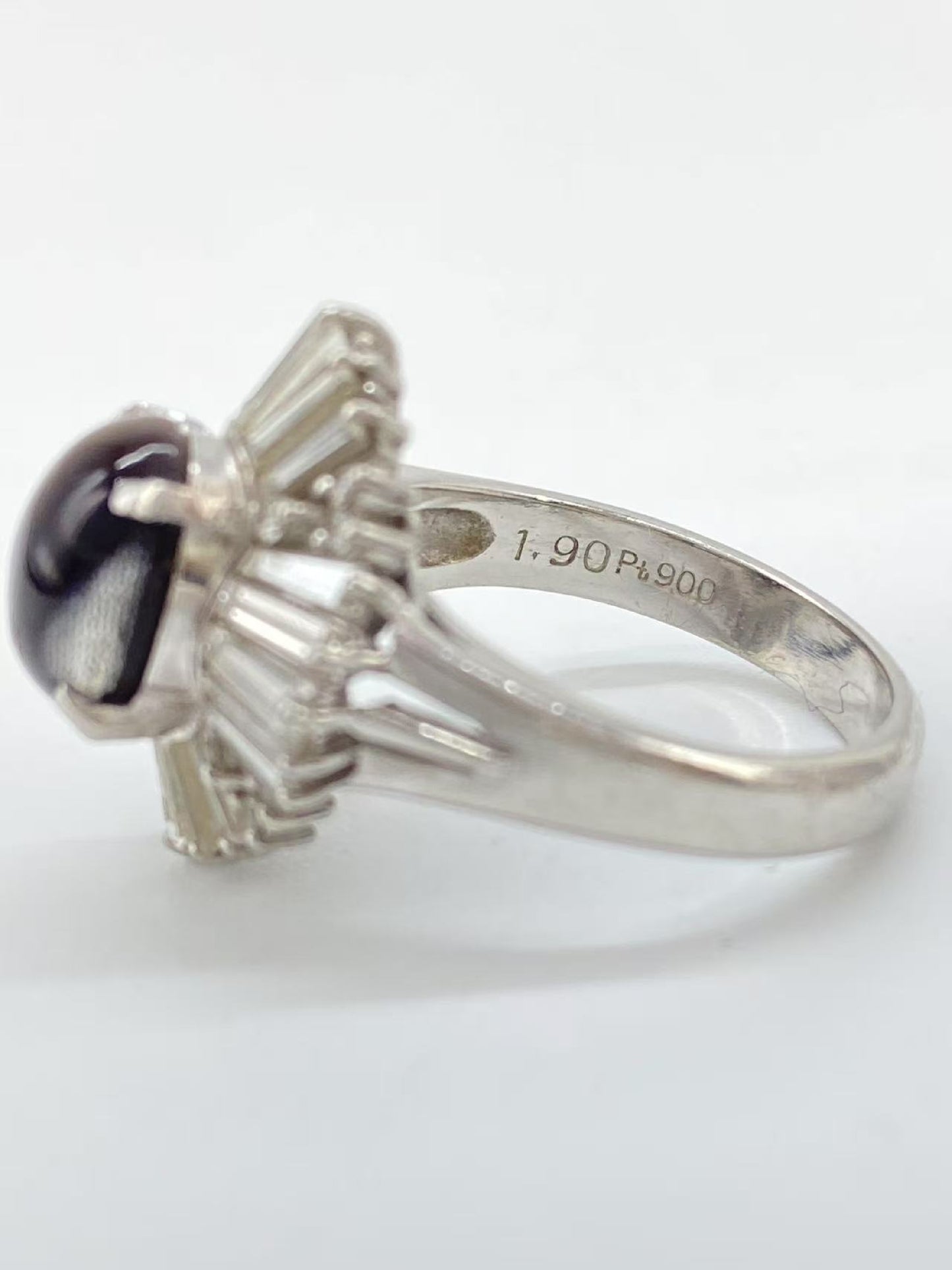 1.9ct colored stone, D1.47ct, Pt900, 8.3g ring
