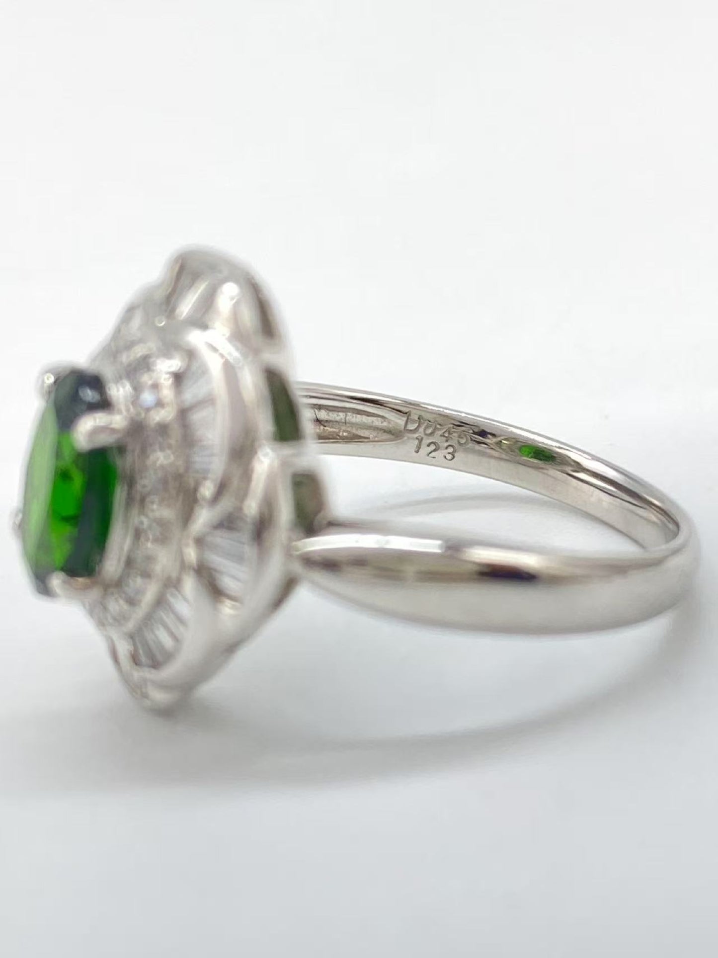 Diopside 1.23ct D0.45ct Pt900 6.2g Ring