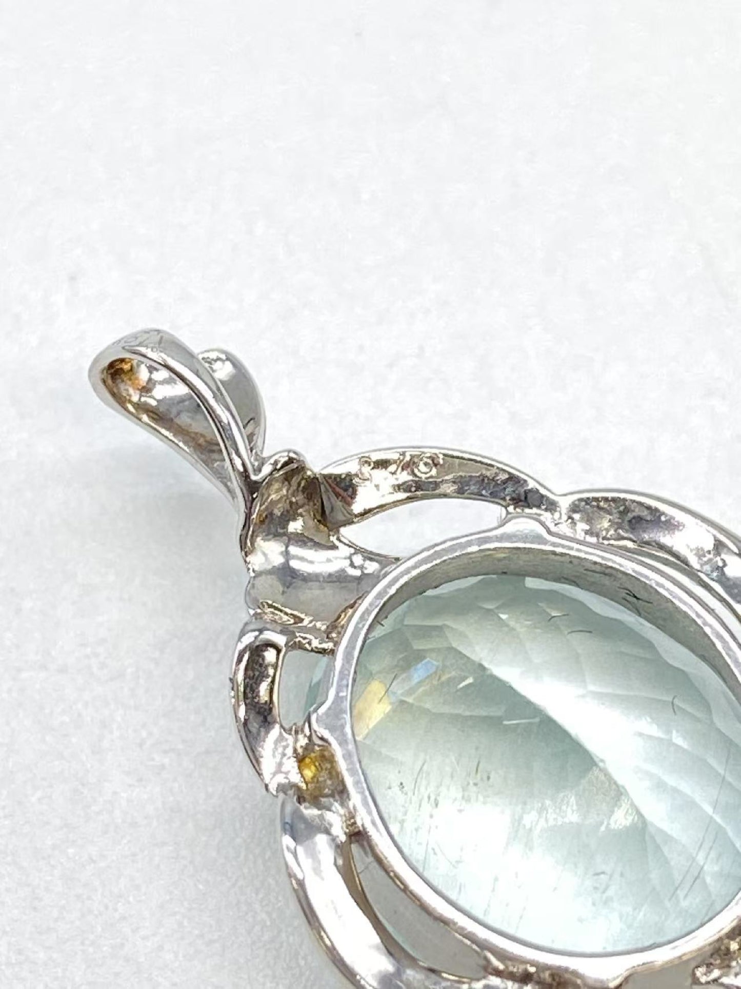 AQ8.16ct K18WG 4.6g Pendant Top