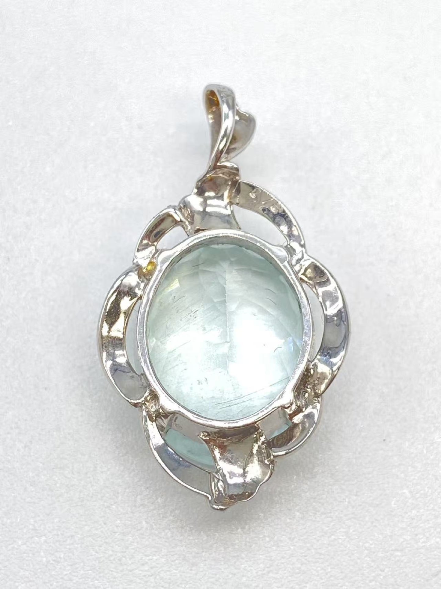 AQ8.16ct K18WG 4.6g Pendant Top