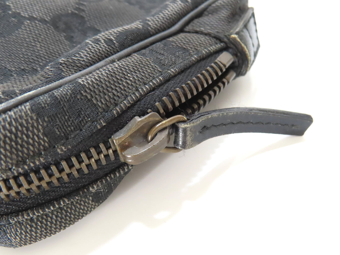 GUCCI GG Canvas Pouch 106647 1705 Black