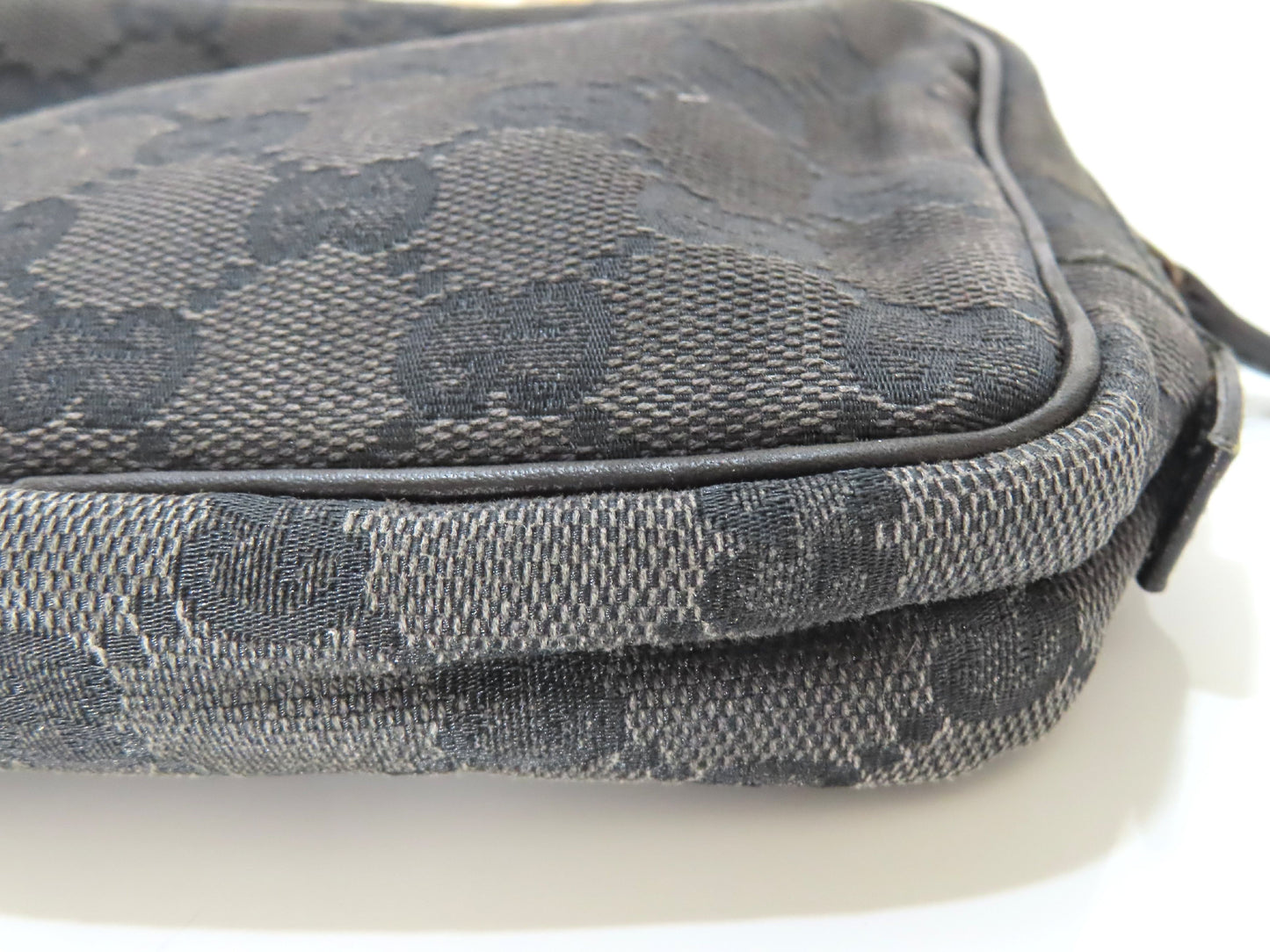 GUCCI GG Canvas Pouch 106647 1705 Black
