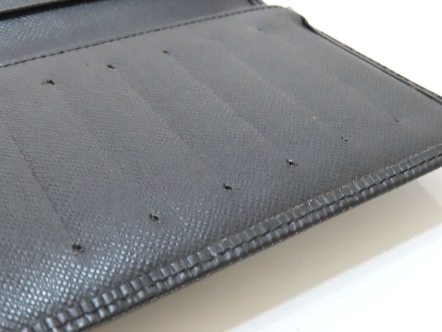 LOUIS VUITTON Epi LV Epi Porte Carte Credit Wallet M63212 Serial Number Unknown