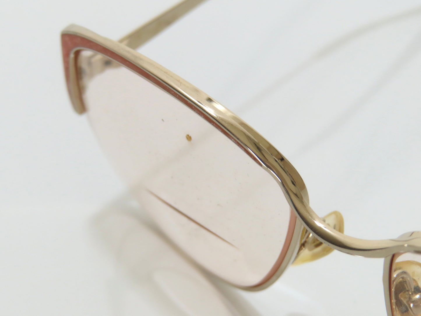 Valentino Garavani Metal Glasses 5200 Gold x Bordeaux Sunglasses