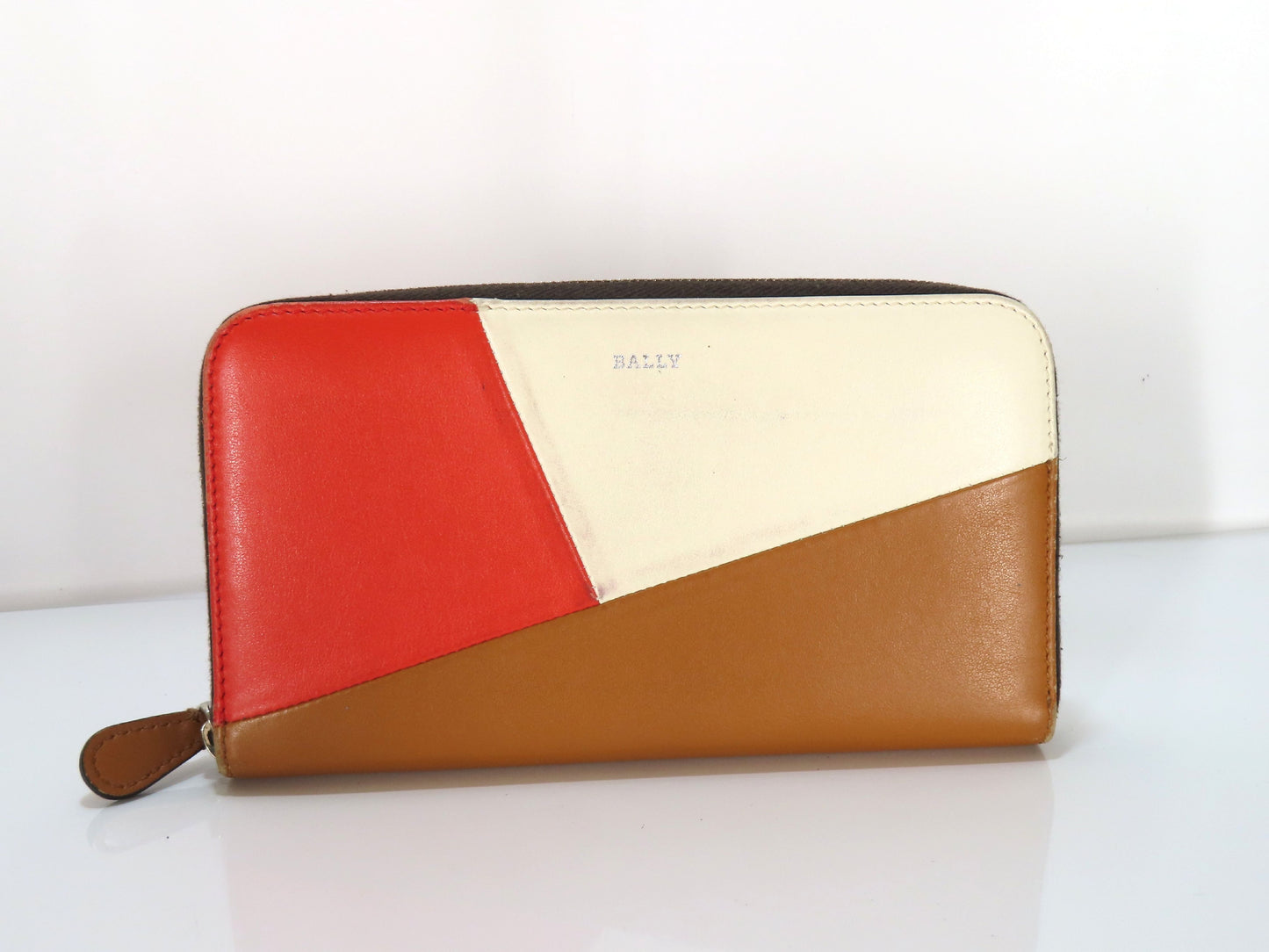 BALLY Leather Round Zip Long Wallet Brown x White x Red Wallet
