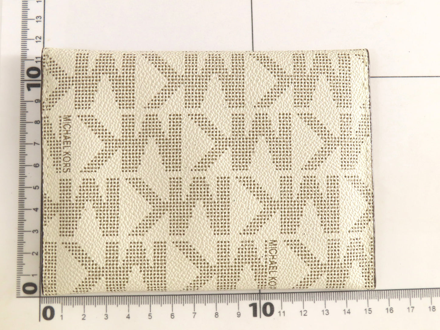 Michael Kors Michael Kors Leather Pouch I-1211 White