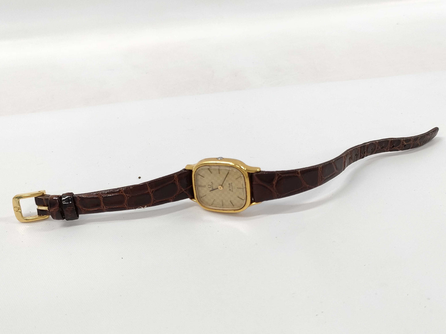 OMEGA De Ville 1350 QZ Women's Watch, Not Working, No Operational Guarantee
