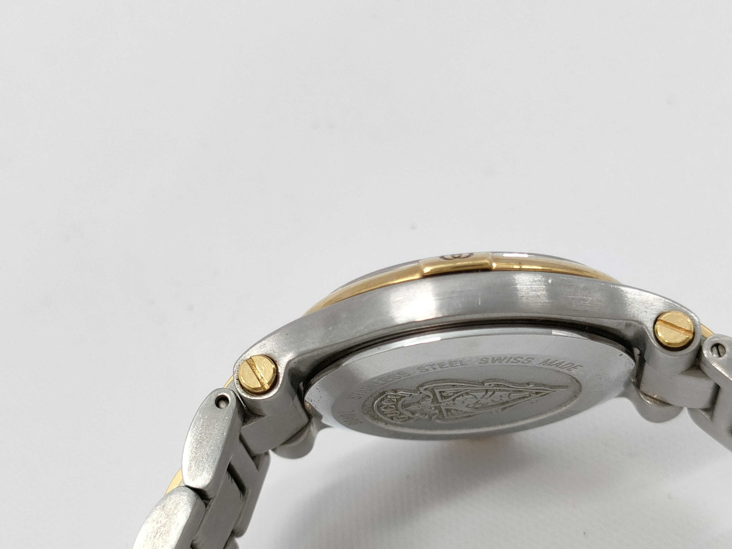 GUCCI 9040L 0018159 QZ Women's Watch, Not Working, No Operational Guarantee