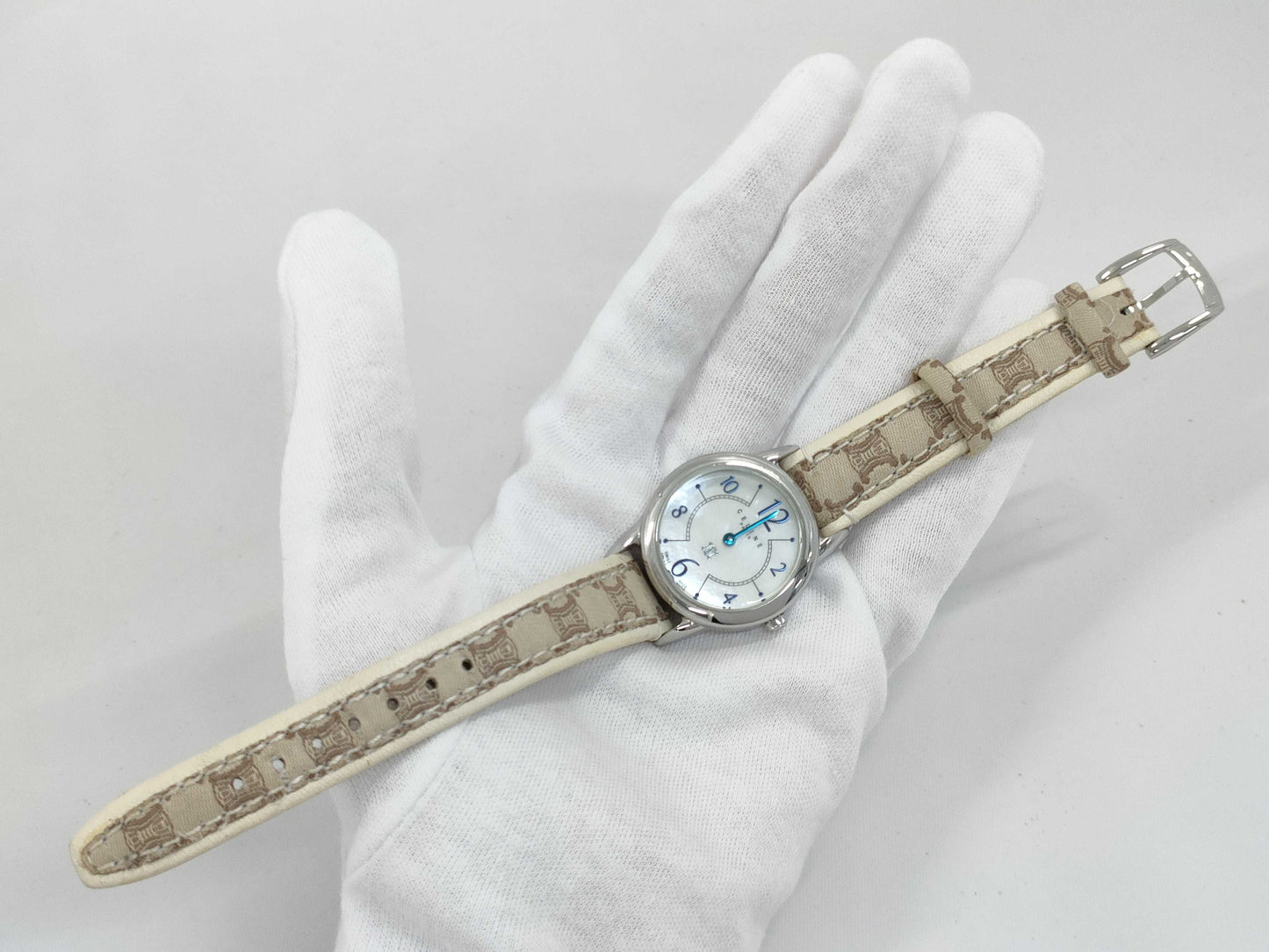 CELINE QZ Women's Watch with White Shell Dial, Not Working, No Operational Guarantee