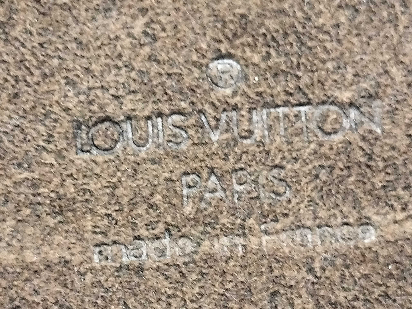 LOUIS VUITTON Damier LV Bouton de Manchette M64482 Other Accessories