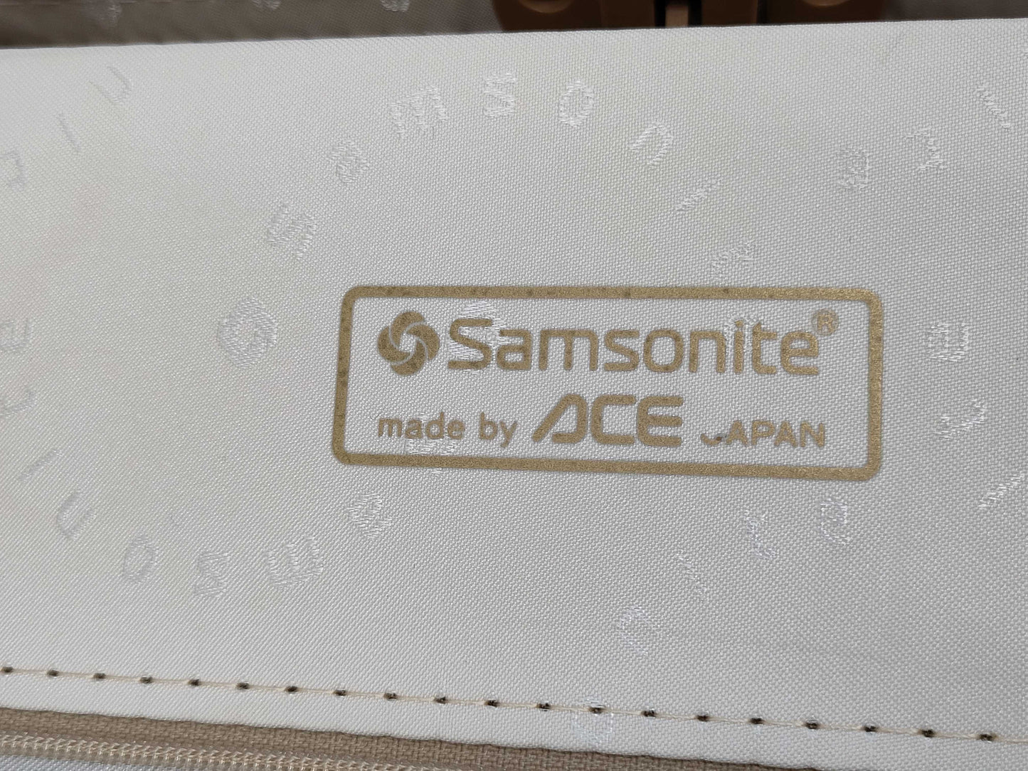 Samsonite Ace Carbon Suitcase, Yellow