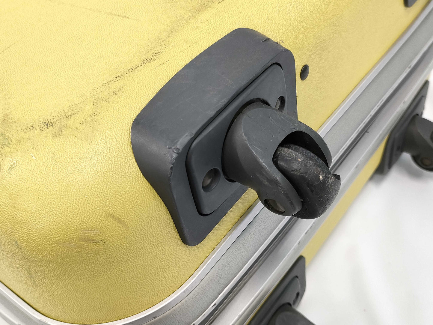 Samsonite Ace Carbon Suitcase, Yellow