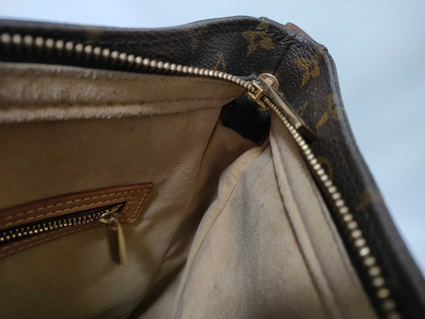 LOUIS VUITTON M51145 Monogram LV Monogram Looping GM M51145 MI1010 Shoulder Bag