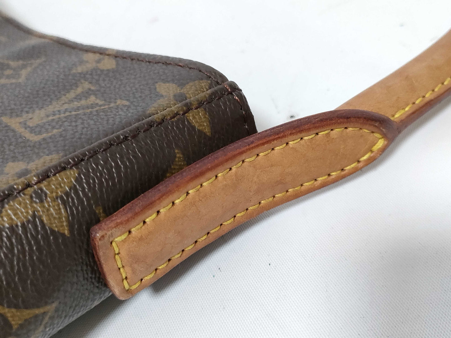LOUIS VUITTON M51145 Monogram LV Monogram Looping GM M51145 MI1010 Shoulder Bag