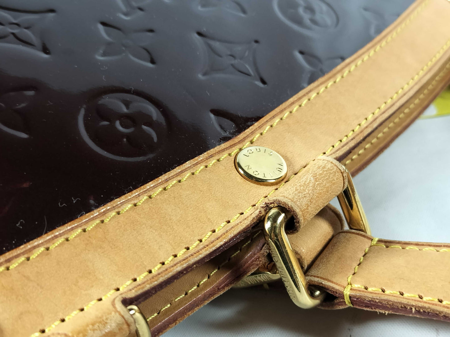 LOUIS VUITTON Vernis Blair MM M91616 Handbag with unclear serial number