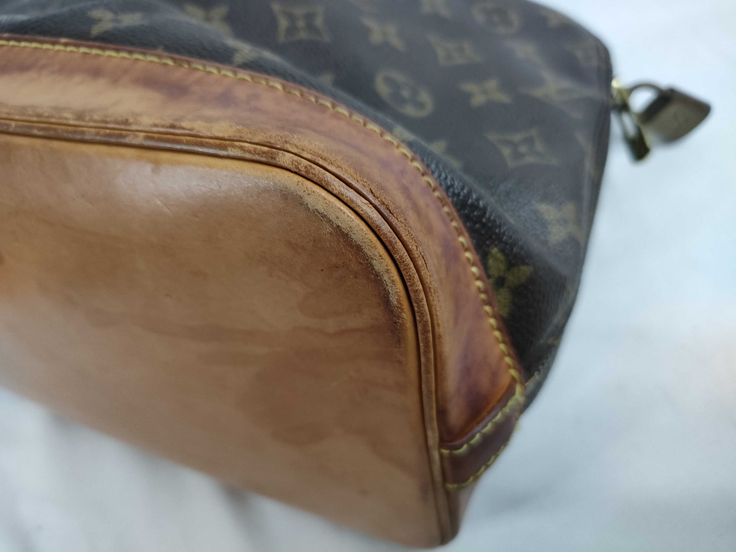 LOUIS VUITTON M53151 Monogram LV Monogram Alma PM M53151 VI1924 Handbag