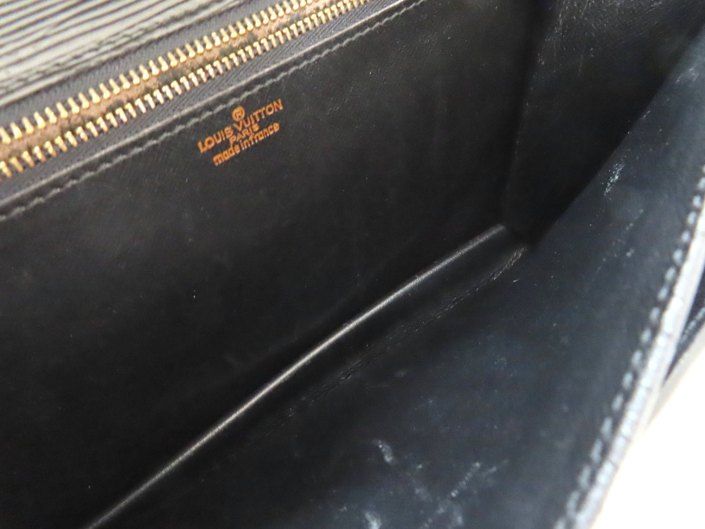 LOUIS VUITTON Epi Leather LV Epi Pochette Serie Dragonne M52612 MI884 Bag