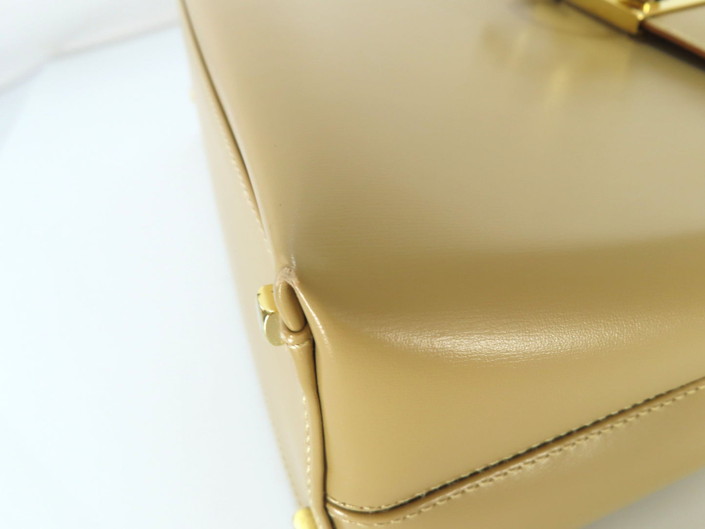Salvatore Ferragamo Gancini Leather 2-Way Handbag AF-21 0290 Beige
