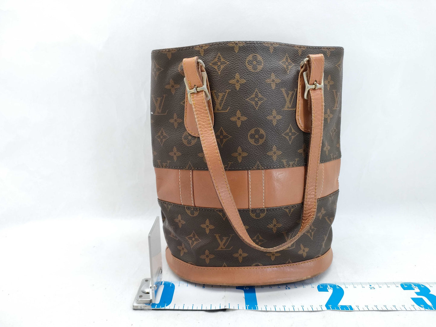 LOUIS VUITTON Monogram LV Monogram Bucket PM Tote Bag, USA Limited Edition T42238, Serial Number Unknown