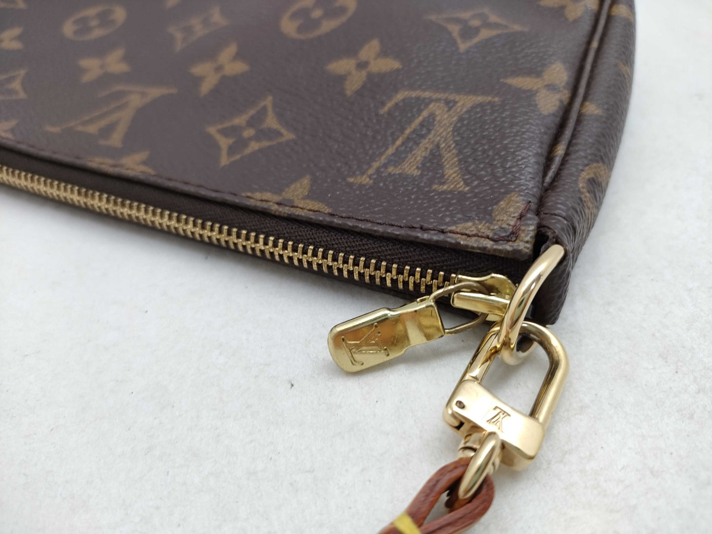 LOUIS VUITTON Monogram LV Monogram Pochette Accessoires M51980 VI0052 Pouch