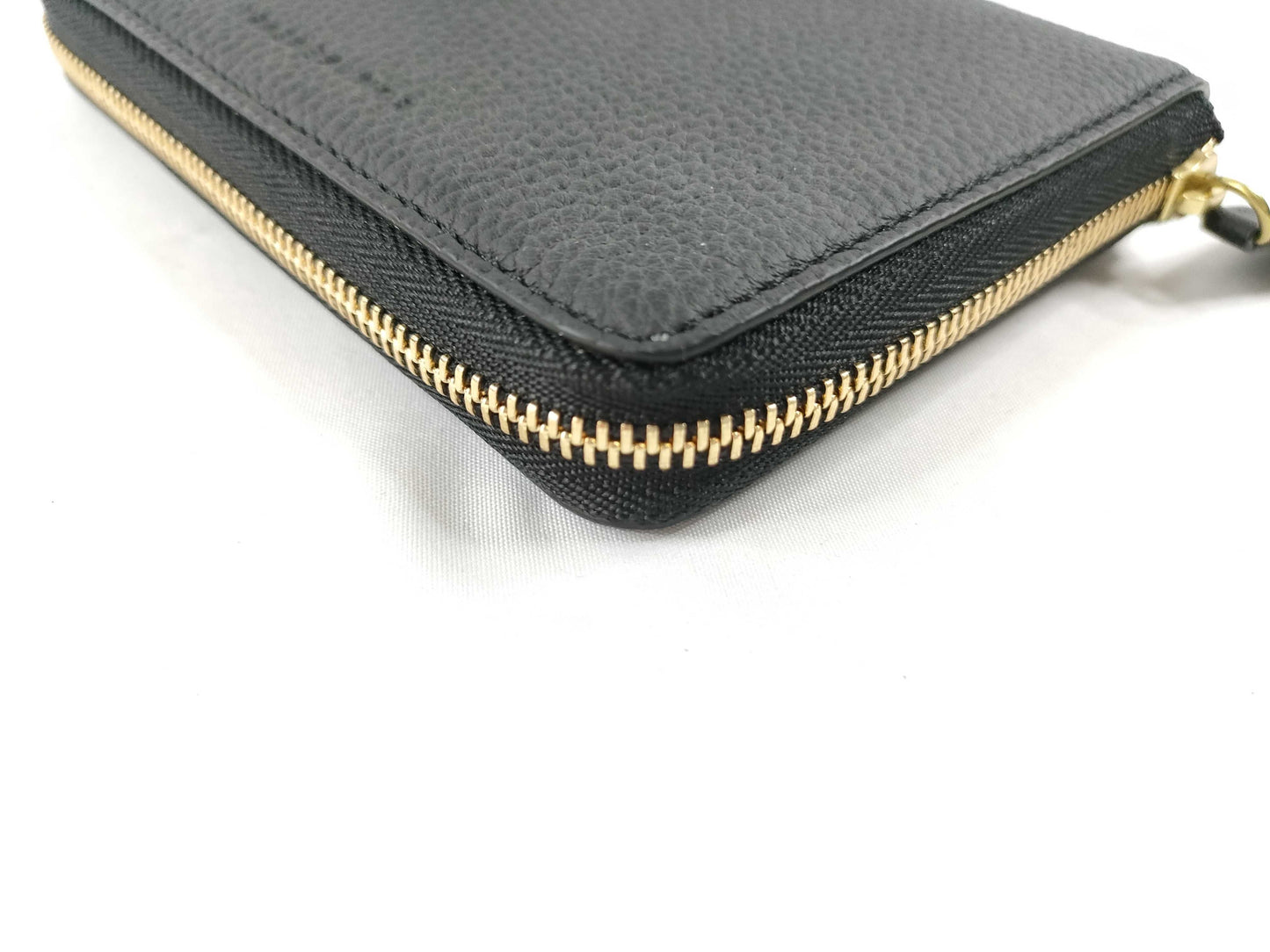 Bonaventura Leather Round Zip Black Wallet