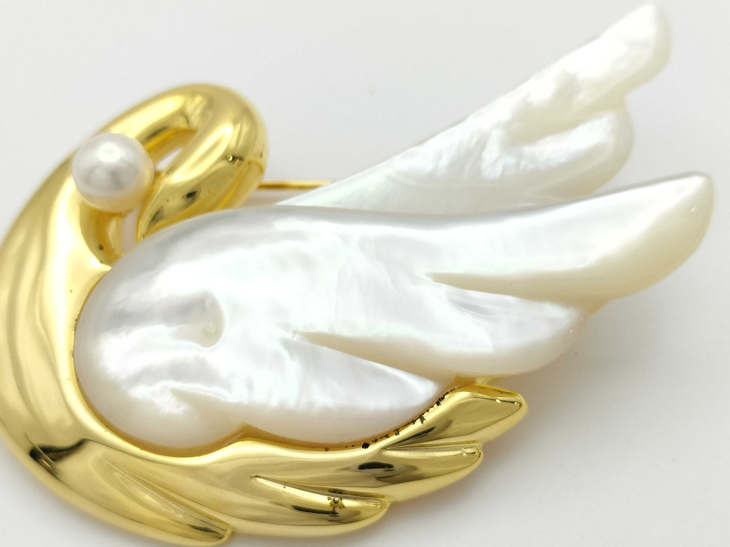TASAKI Swan Motif Shell and Pearl Brooch, Approx. 6.4mm Diameter, Metal, 21.4g
