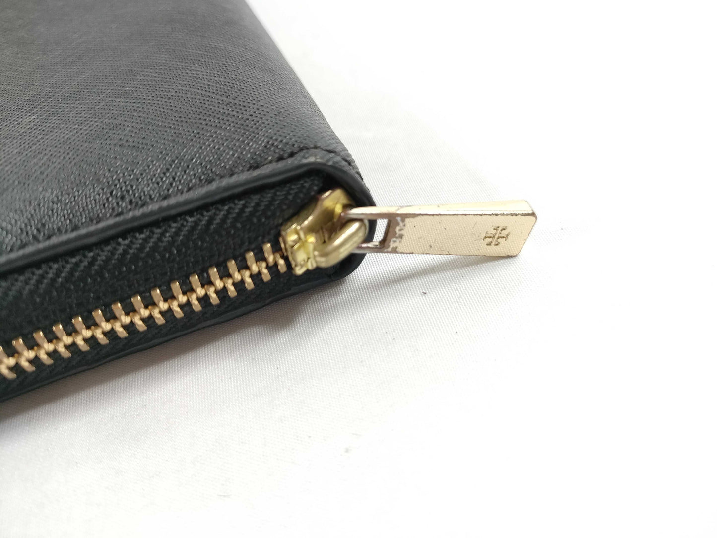 Tory Burch PVC Round Zip Long Wallet Black Wallet