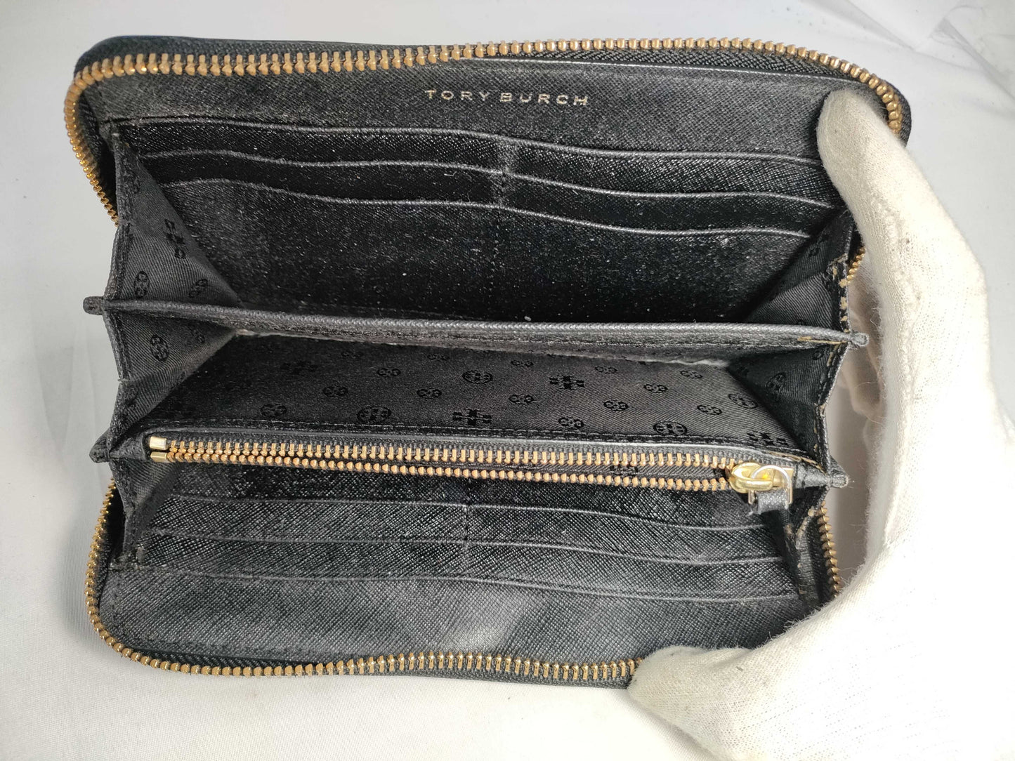 Tory Burch PVC Round Zip Long Wallet Black Wallet