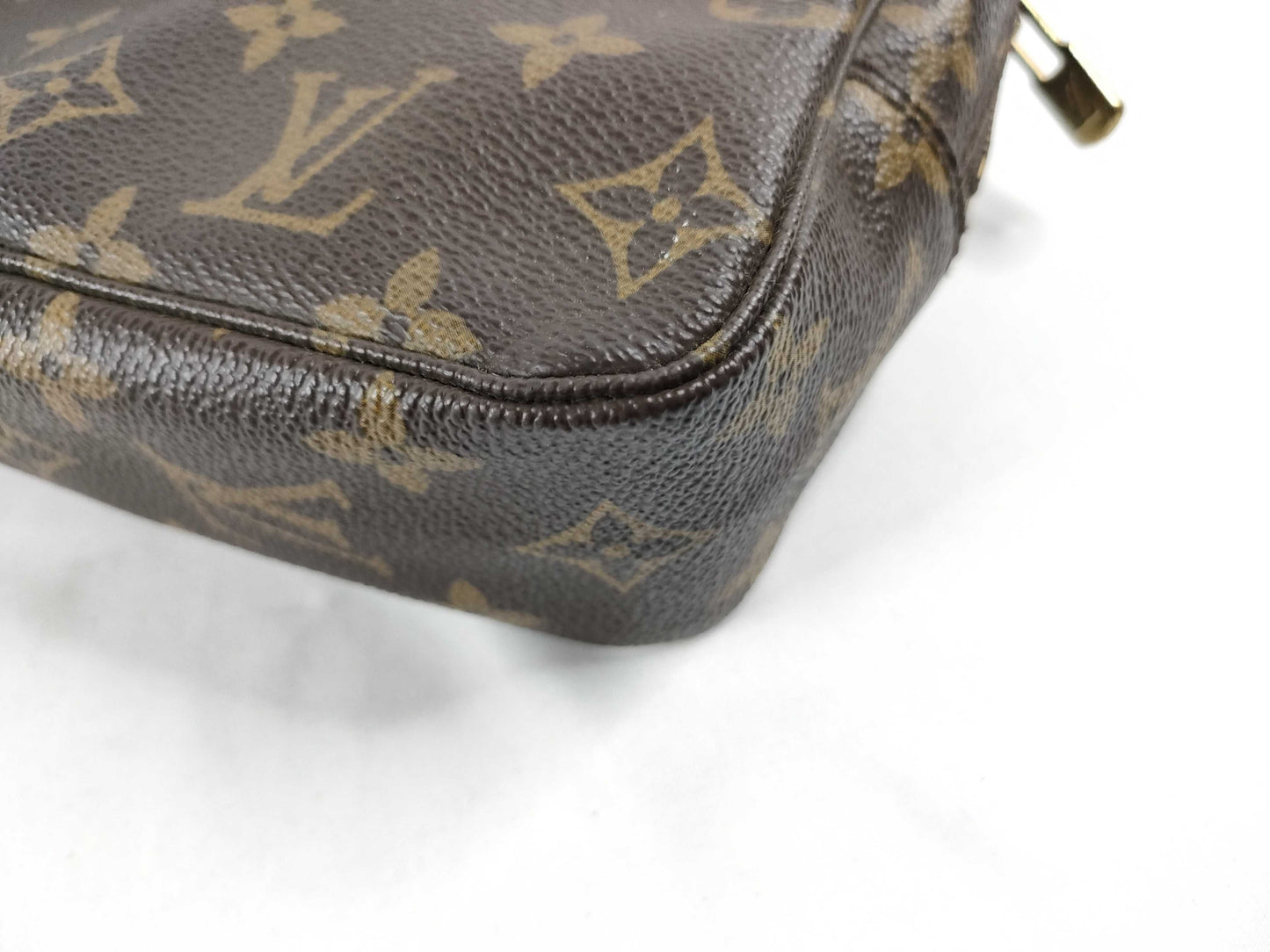 LOUIS VUITTON M47526 Monogram LV Monogram True Towel 18 M47526 864TH Pouch