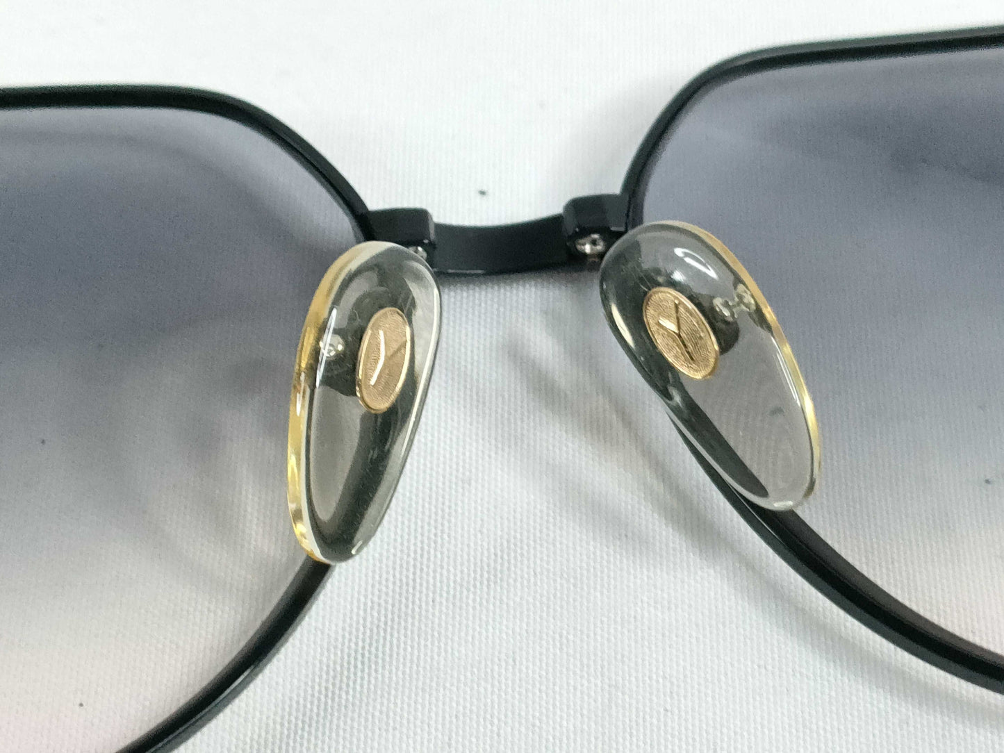 Yves Saint Laurent Metal and Plastic Sunglasses 31-8601 Black Sunglasses/Eyeglasses