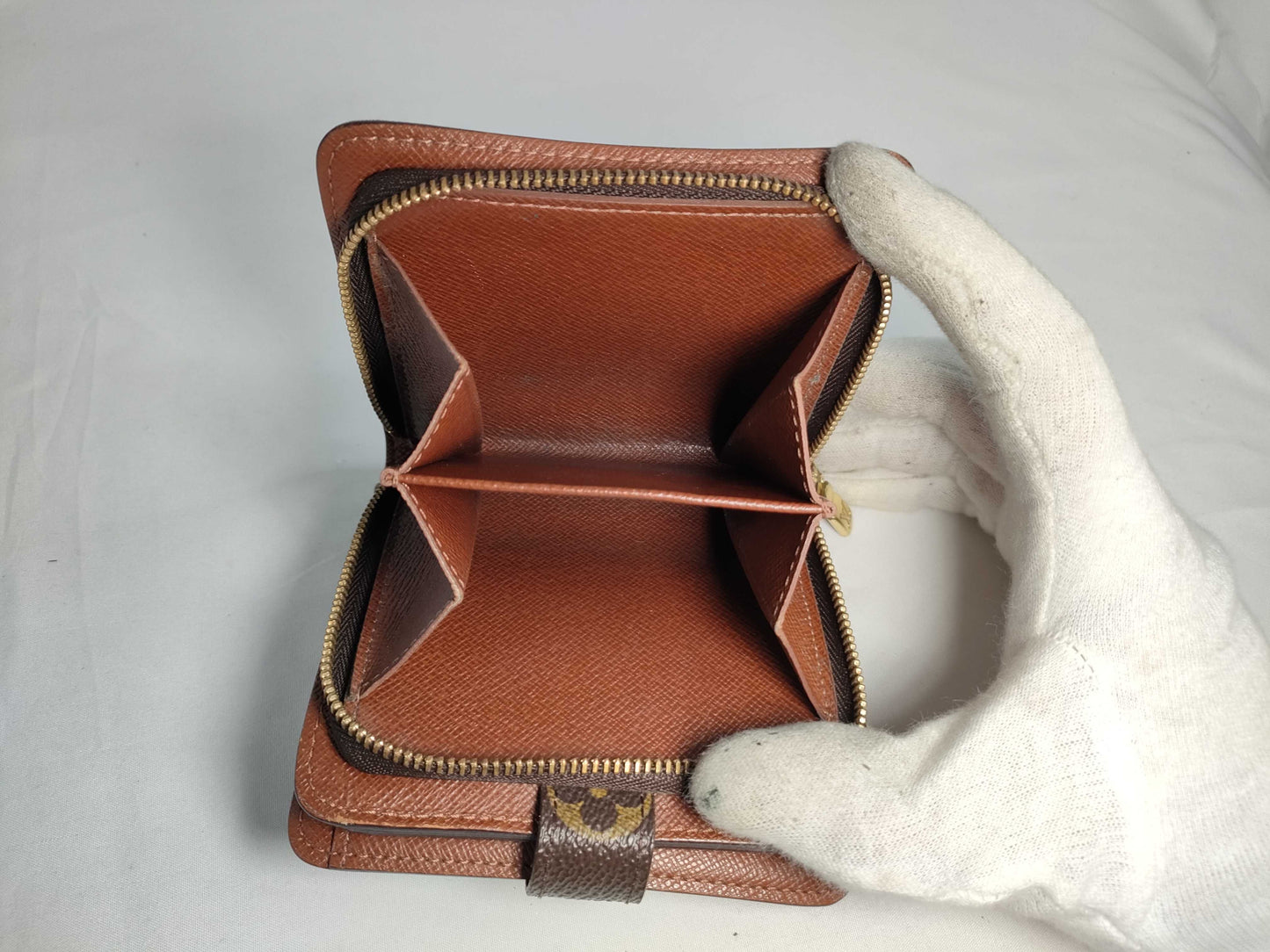 LOUIS VUITTON M61667 Monogram LV Monogram Compact Zip Wallet M61667 MI0092