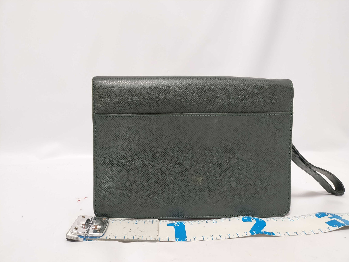 LOUIS VUITTON M30194 Taiga LV Taiga Pochette Clado M30194 Second Bag