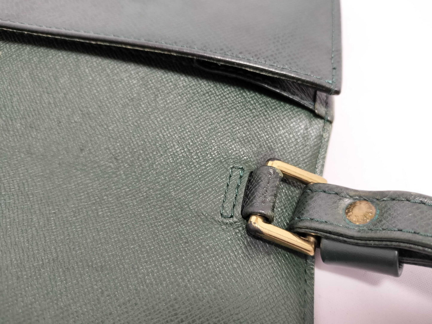 LOUIS VUITTON M30194 Taiga LV Taiga Pochette Clado M30194 Second Bag