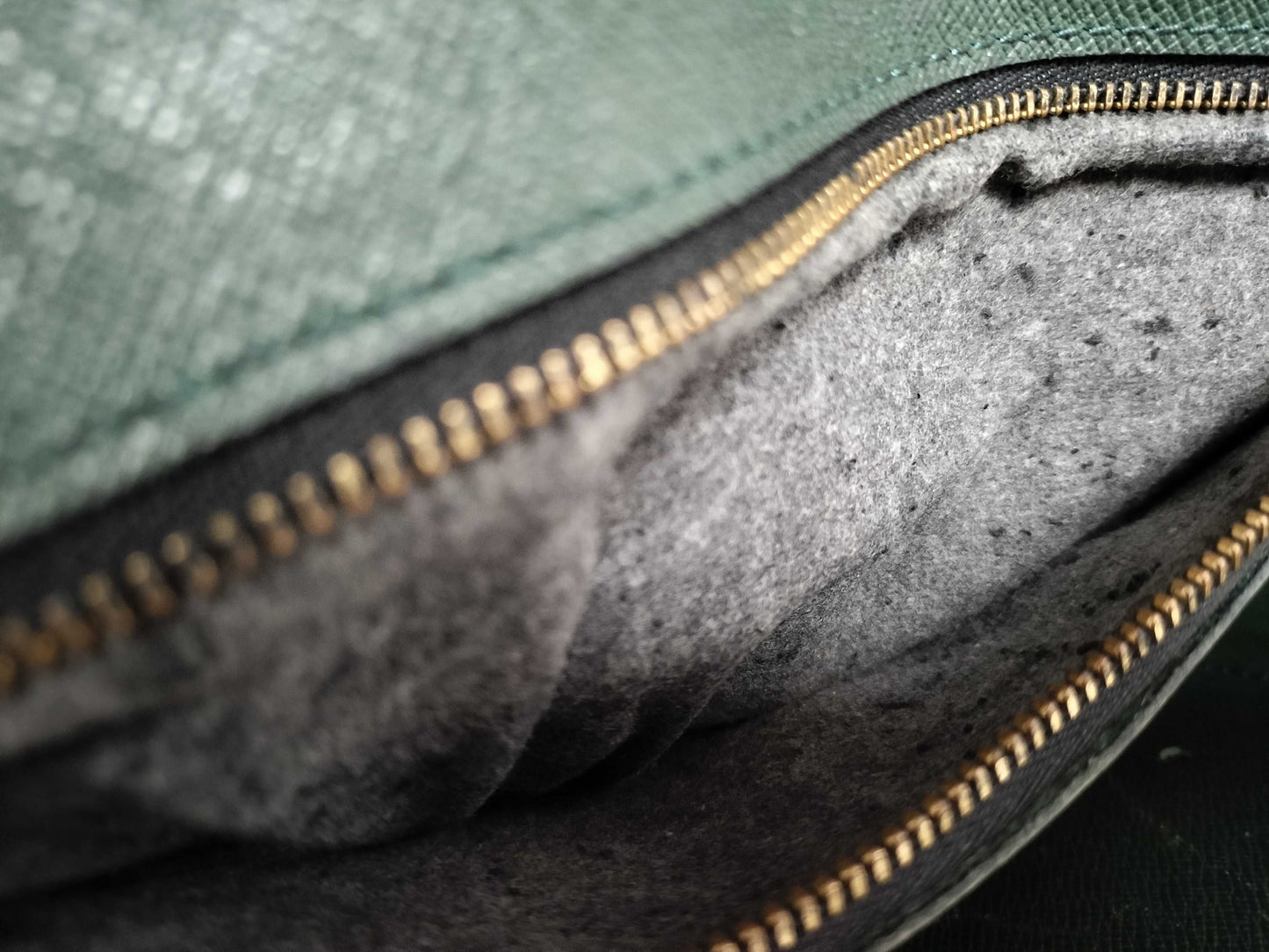 LOUIS VUITTON M30194 Taiga LV Taiga Pochette Clado M30194 Second Bag