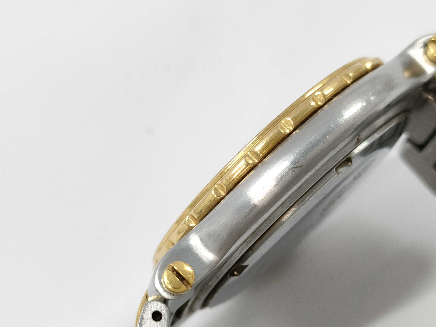 GUCCI 9700M 0014026 QZ Men's Watch, Not Working, No Operational Guarantee