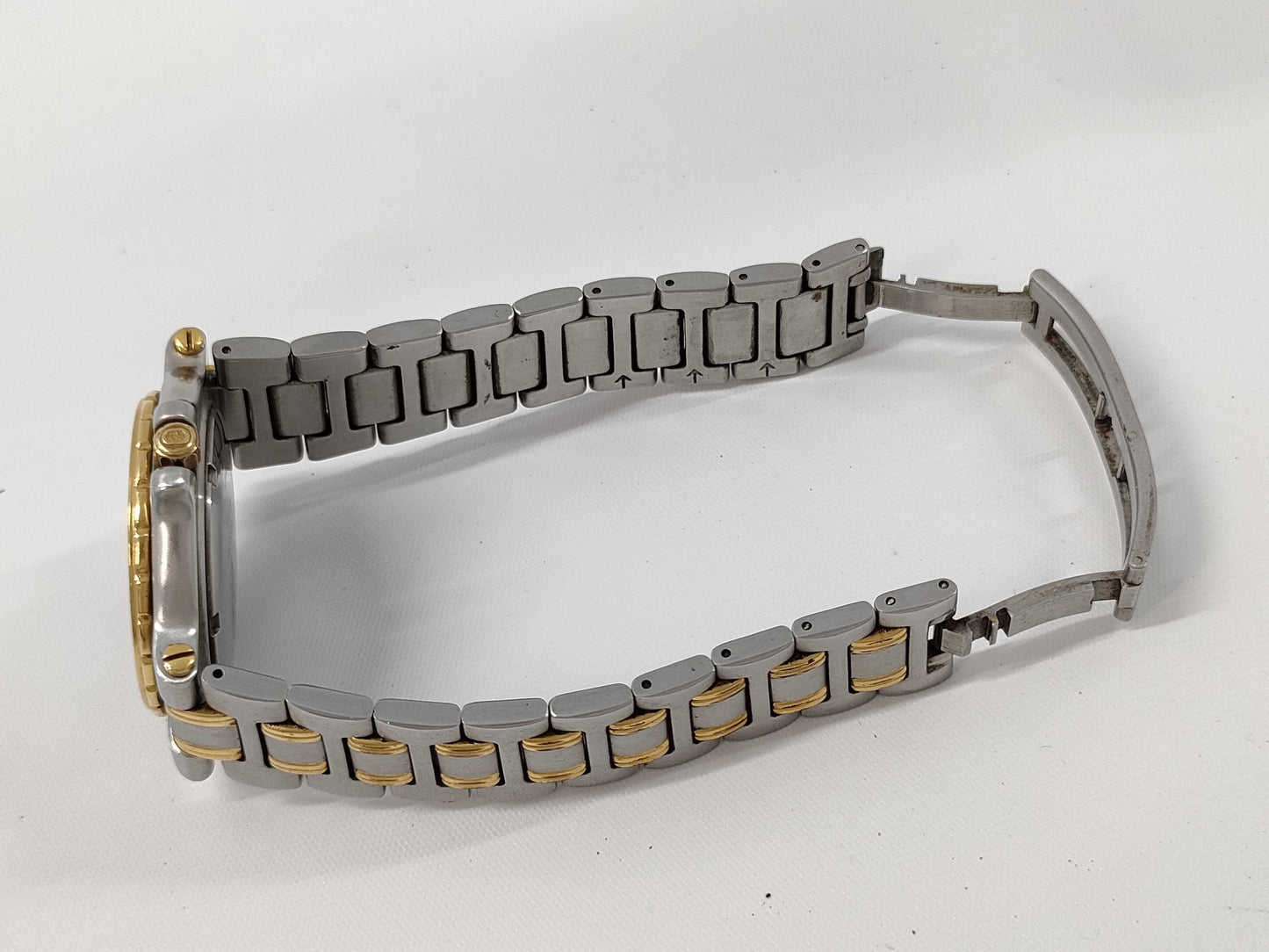 GUCCI 9700M 0014026 QZ Men's Watch, Not Working, No Operational Guarantee