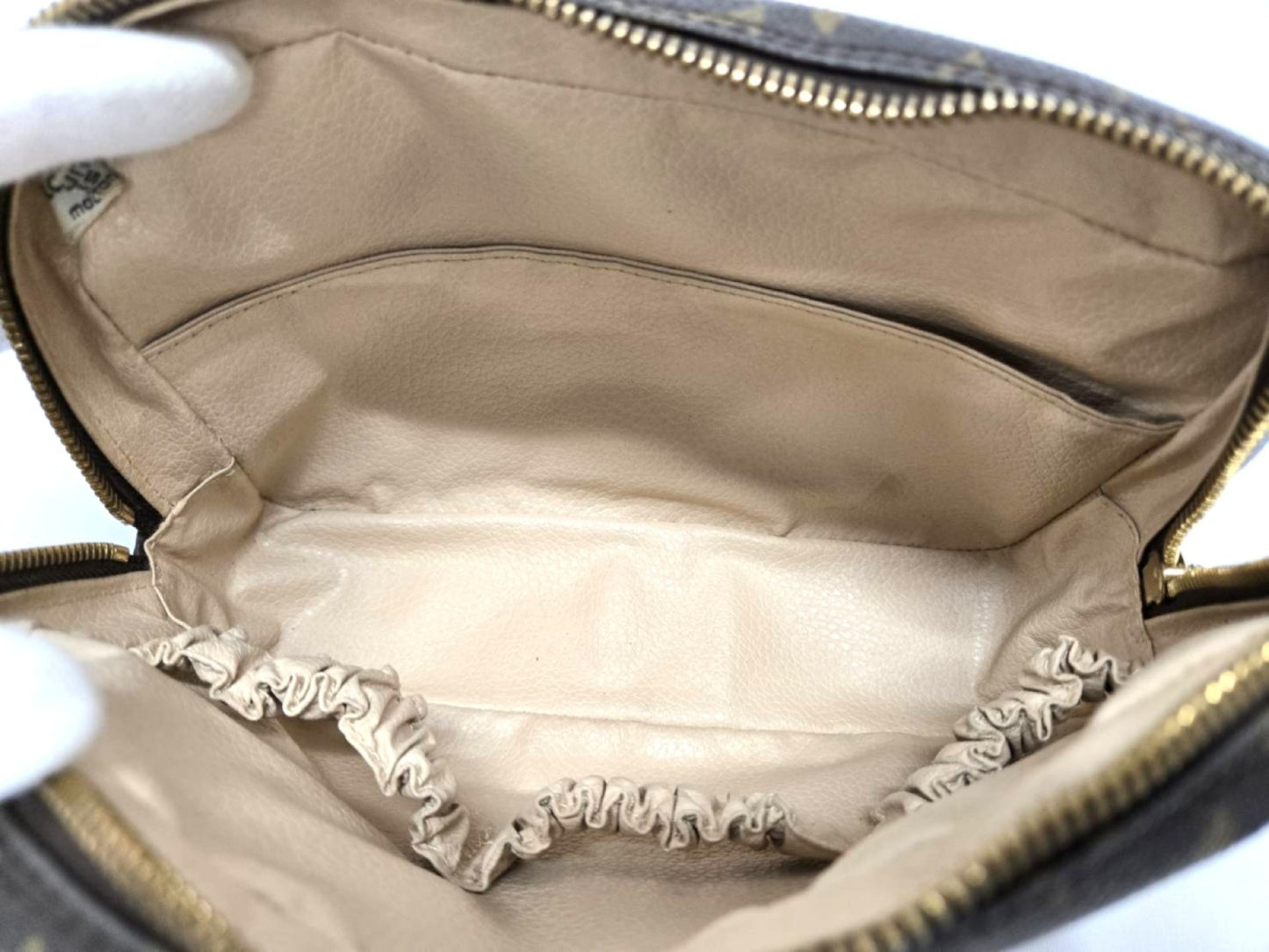 LOUIS VUITTON Monogram True Toilet 23 M47524 Pouch
