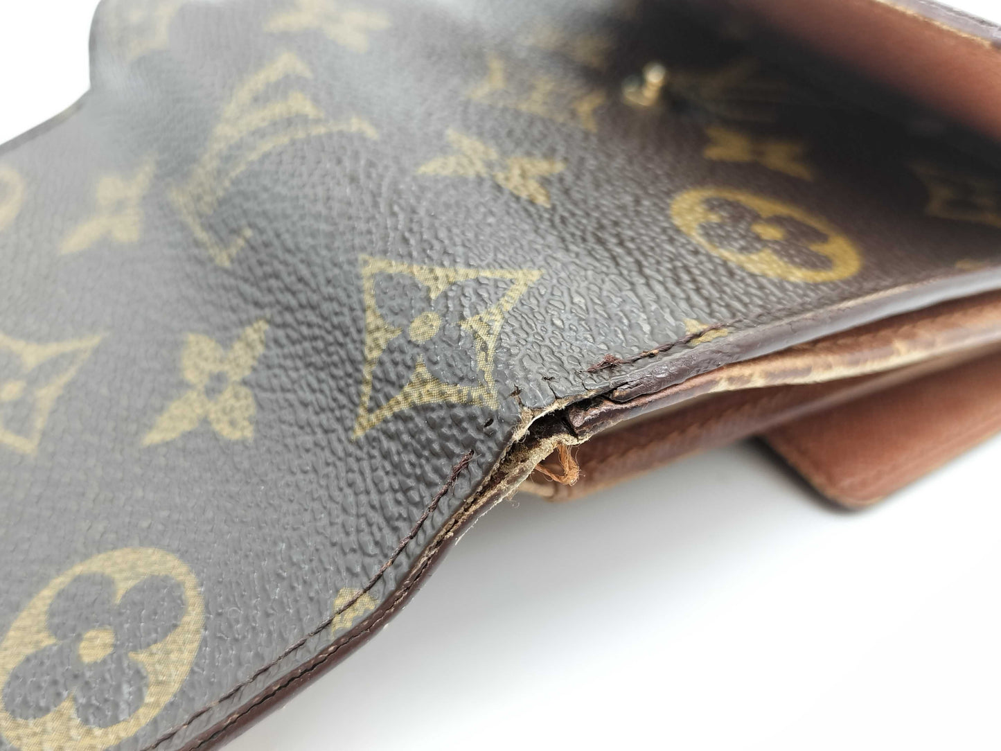 LOUIS VUITTON TH 0936 Monogram Louis Vuitton Monogram Pattern Double Hook Bifold Wallet