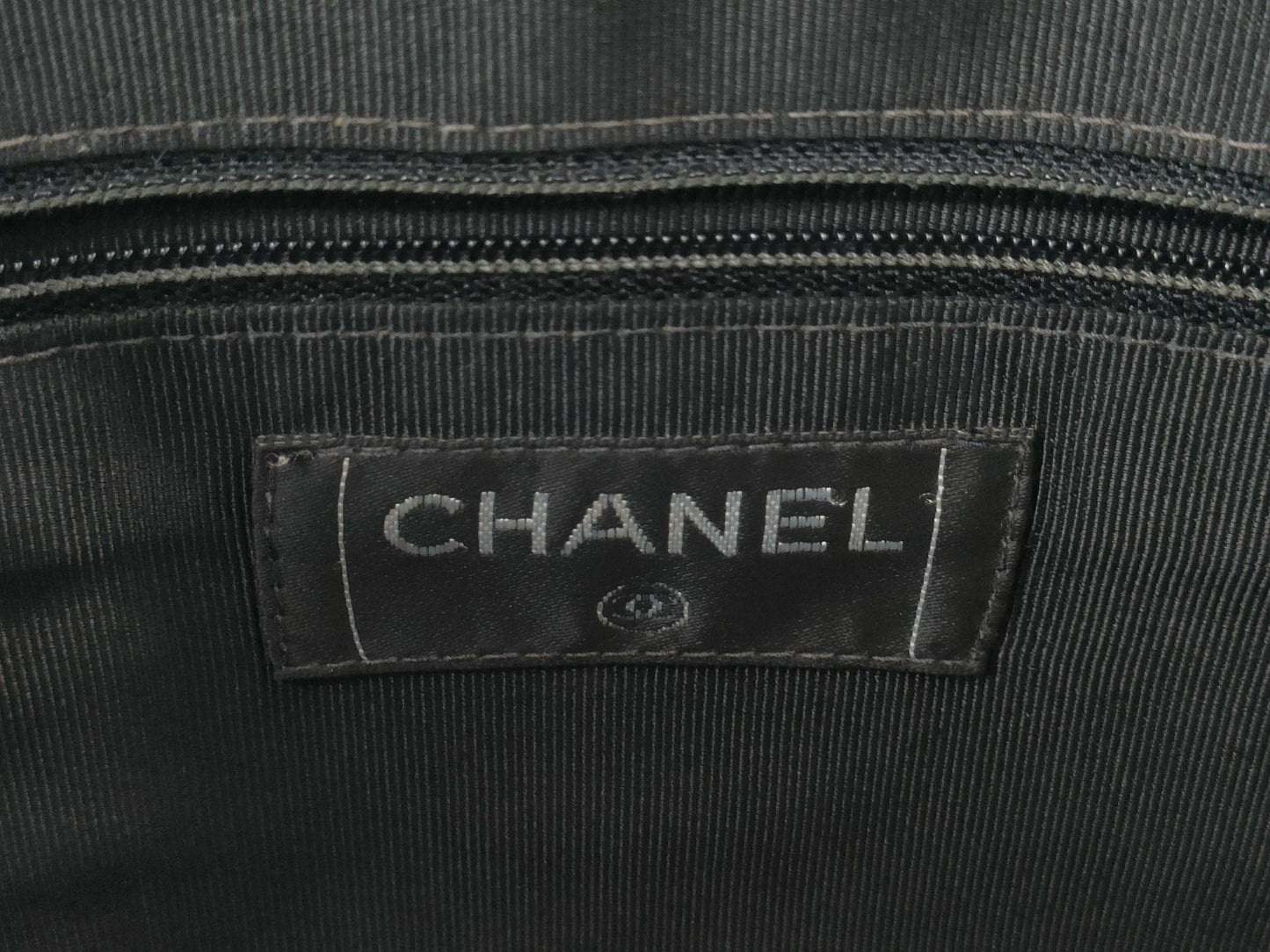 CHANEL Caviar Skin Chain Tote Bag