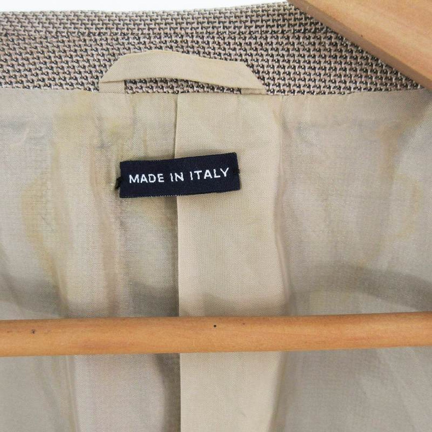GIORGIO ARMANI Giorgio Armani GIORGIO ARMANI Tailored Jacket 3B Fully Lined Beige Wool Silk Size 52 Giorgio Armani Japan Co., Ltd. Size 52 Jacket
