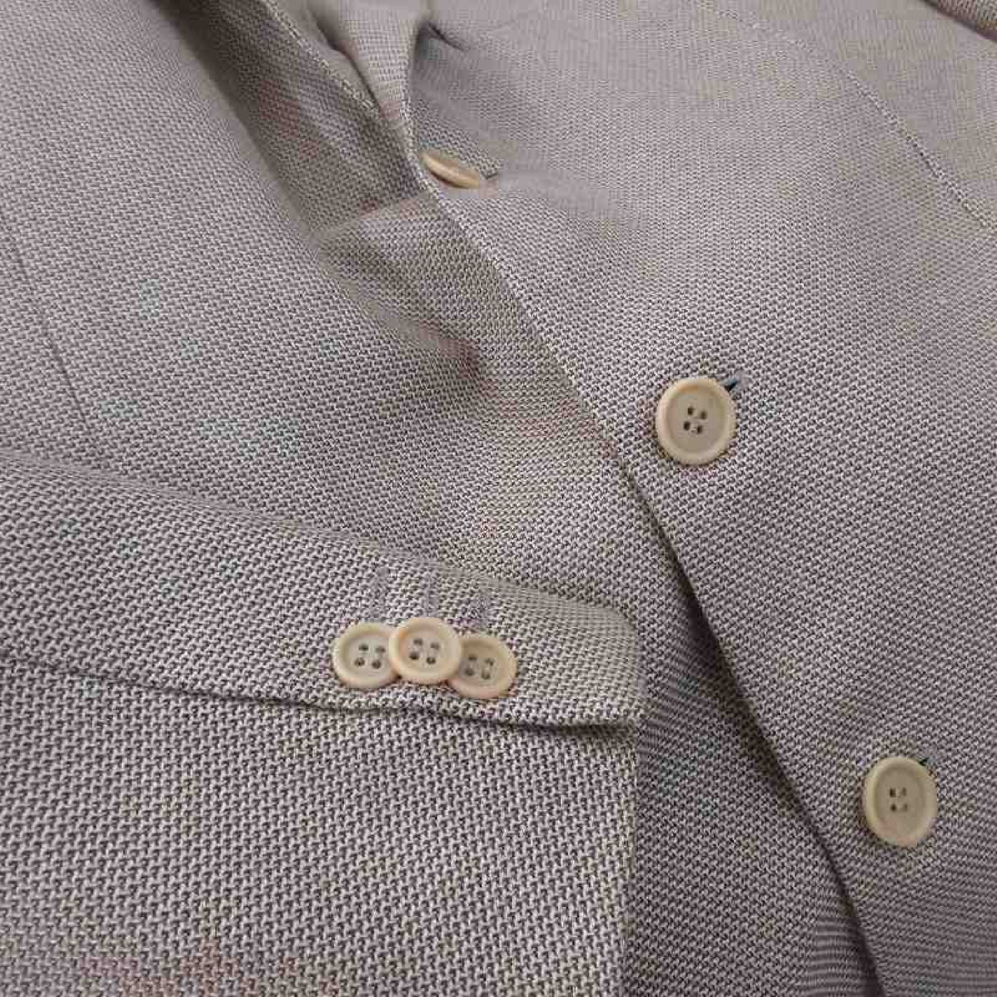 GIORGIO ARMANI Giorgio Armani GIORGIO ARMANI Tailored Jacket 3B Fully Lined Beige Wool Silk Size 52 Giorgio Armani Japan Co., Ltd. Size 52 Jacket