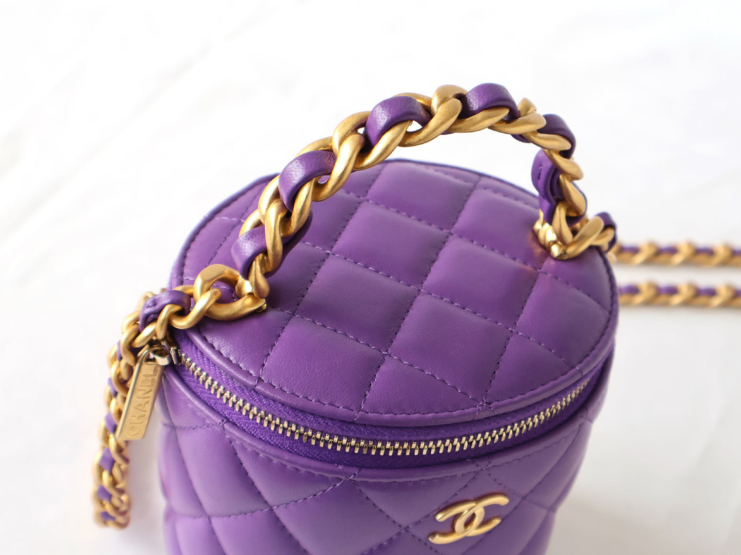 CHANEL Matelasse Lambskin Vanity Bag with Plaque, 2-Way Chain Shoulder Bag, Purple