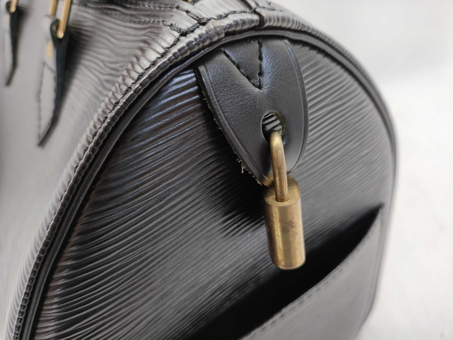 LOUIS VUITTON Epi Speedy 30 Boston Bag M59022 VI0915 Black