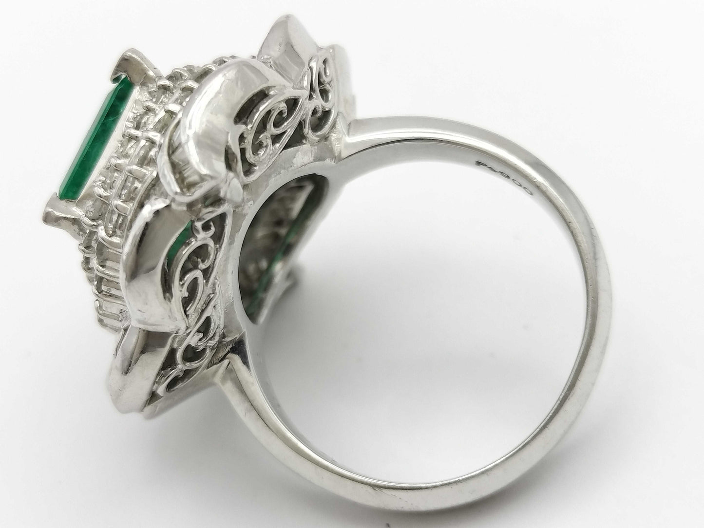 E3.73ct D2.07ct PT900 19.9g Ring