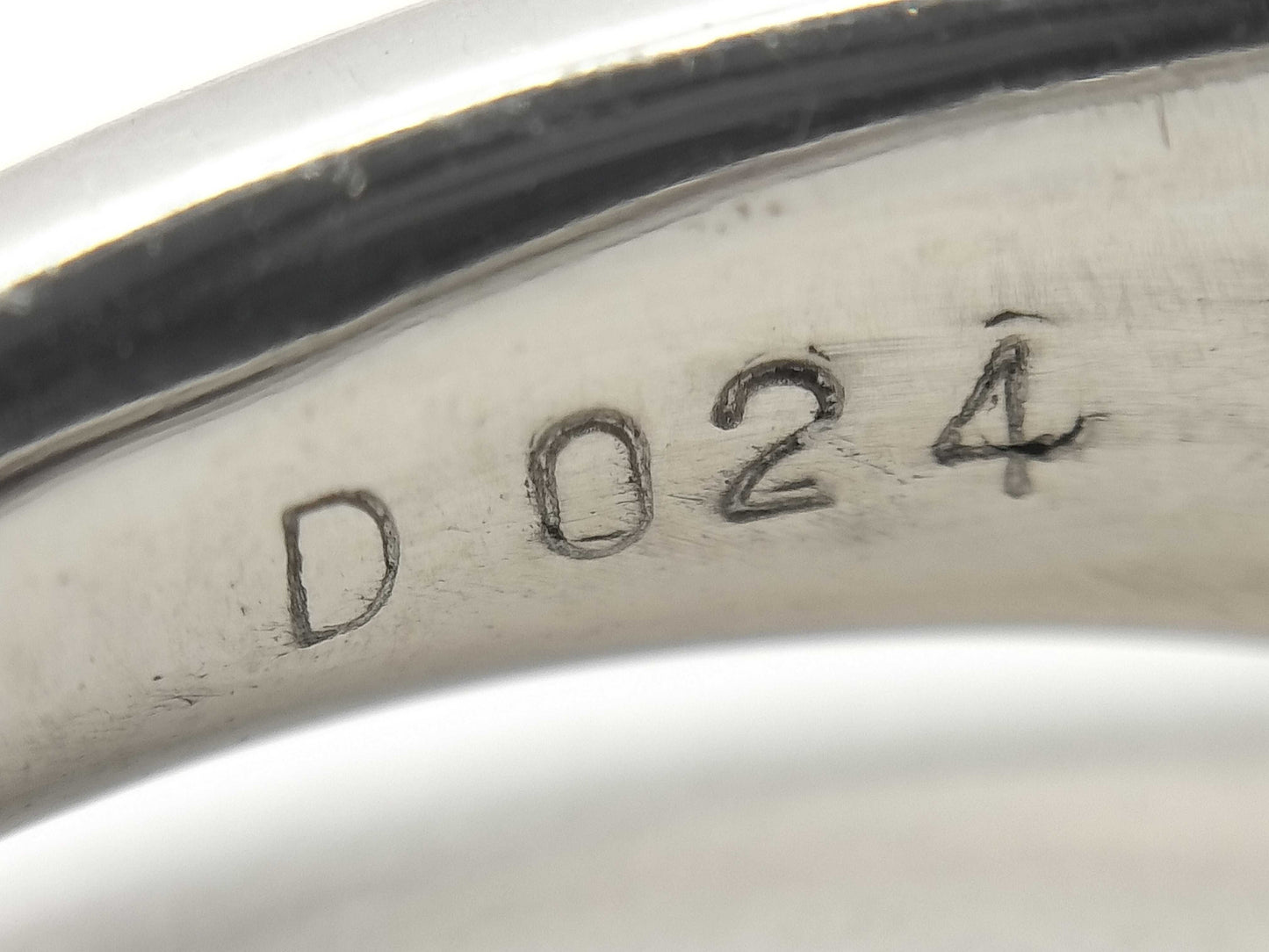 R2.28ct D0.24ct PT900 9.1g Ring
