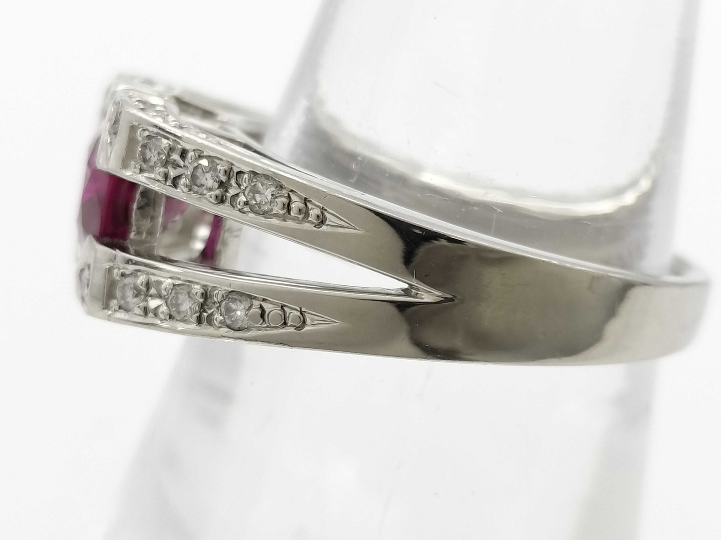 R2.28ct D0.24ct PT900 9.1g Ring
