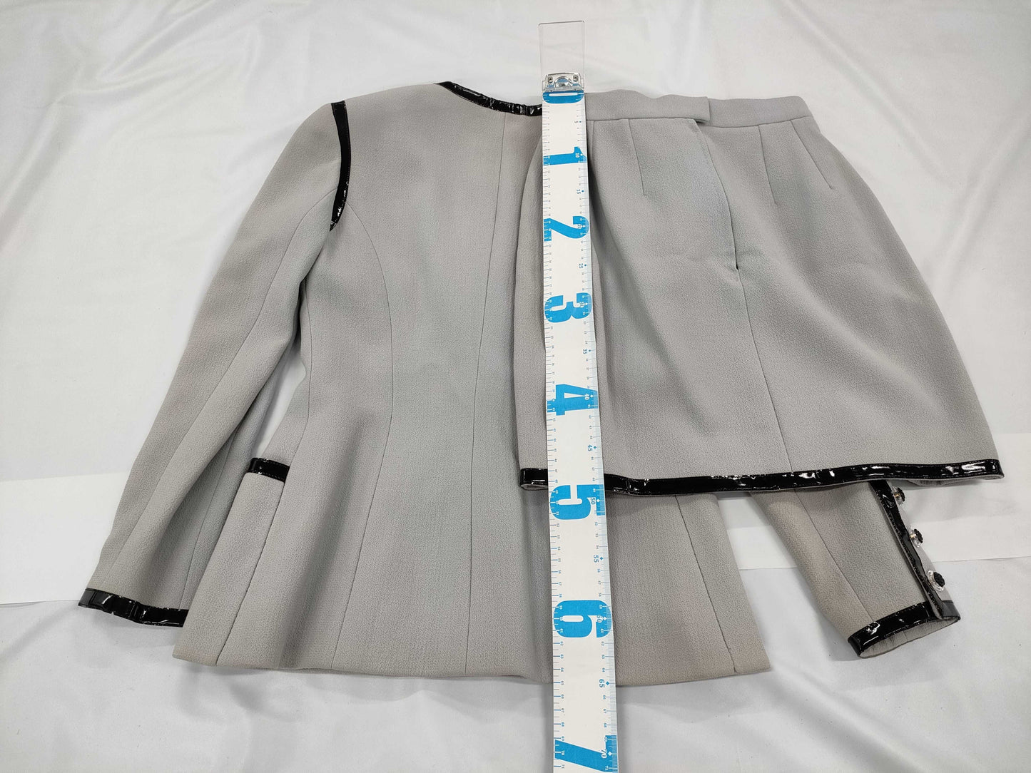 CHANEL CHANEL VINTAGE Tweed Suit Set with hangers Other Apparel